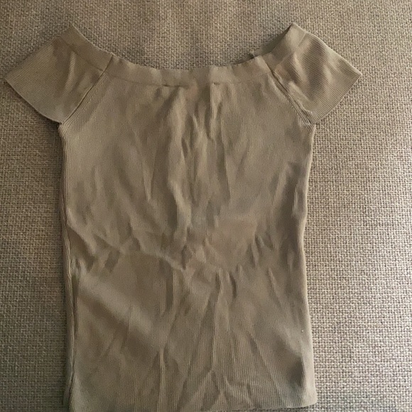 Zara Off the Shoulder Top - Picture 2 of 3